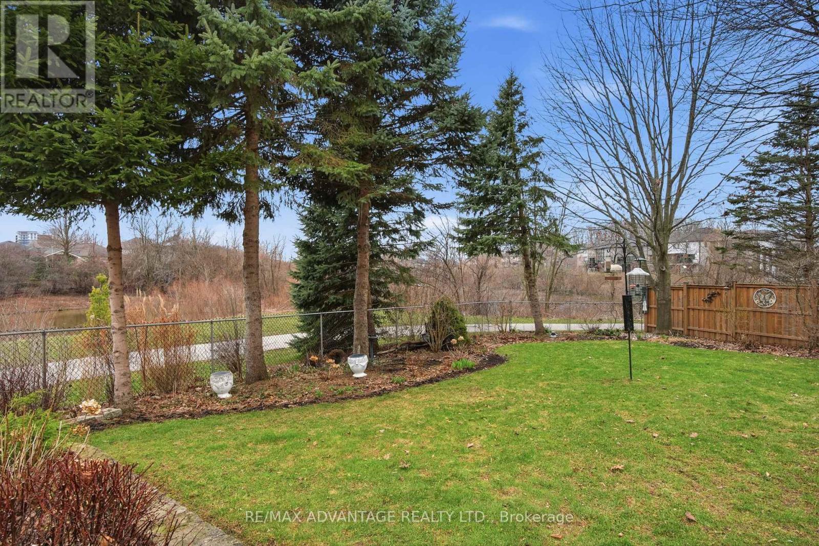 993 Gabor Street, London South, Ontario  N6K 4V5 - Photo 38 - X12960502