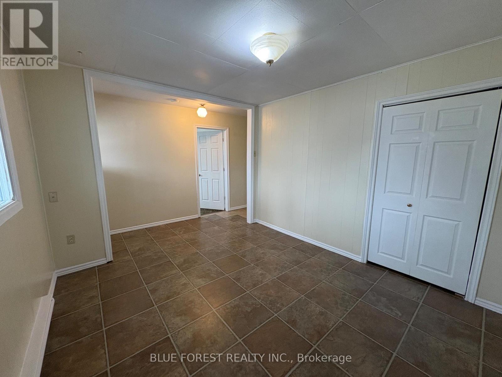 452 Horton Street, London East, Ontario  N6B 1M3 - Photo 8 - X12960570