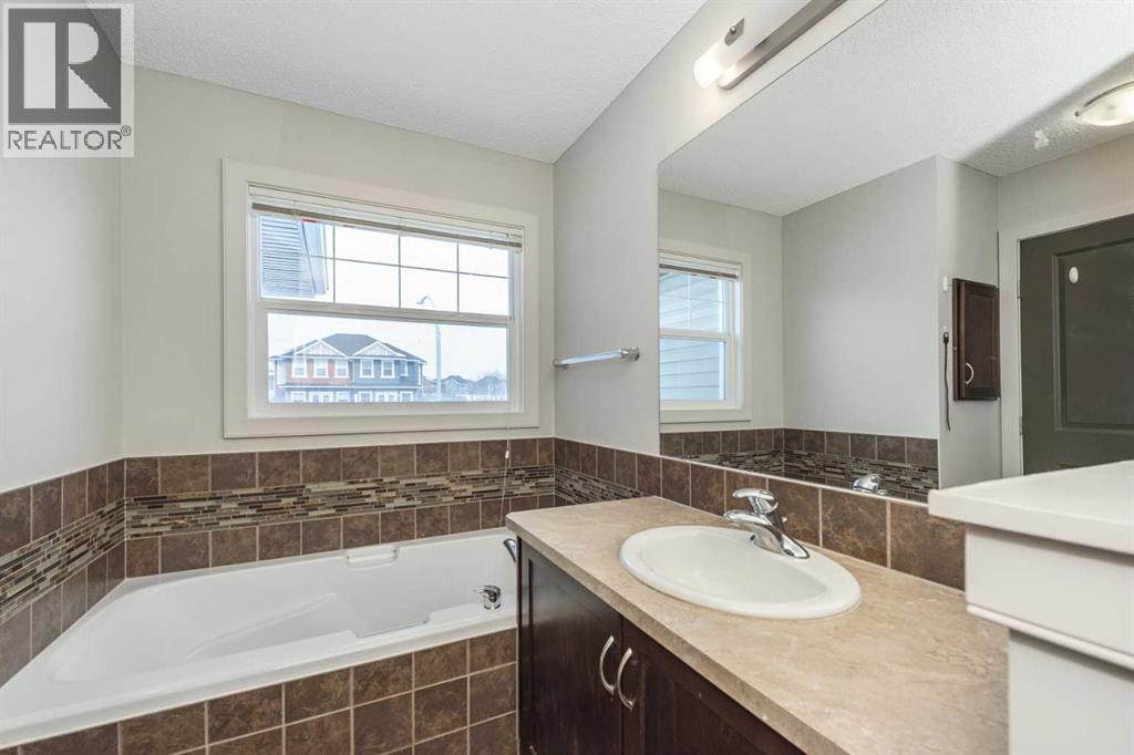 124 Evanscove Manor Nw, Calgary, Alberta  T3P 0E5 - Photo 18 - A2298744