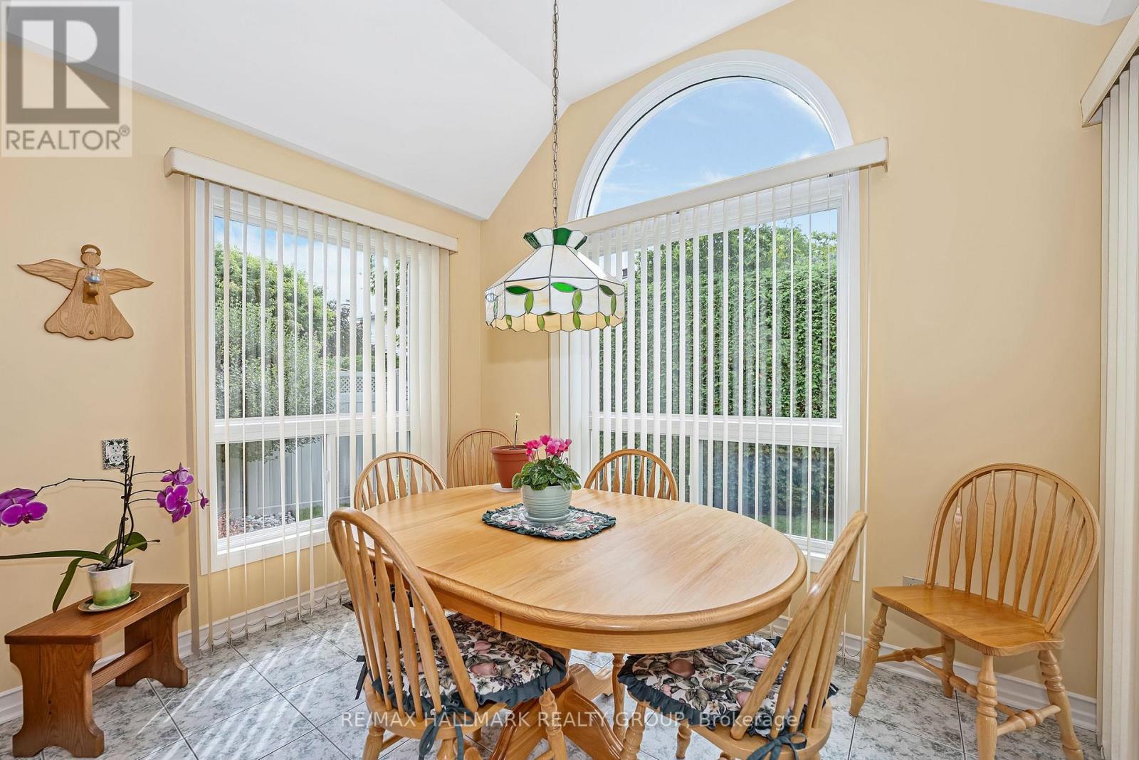 6586 Morningview Street, Ottawa, Ontario  K1C 6N9 - Photo 15 - X12960474