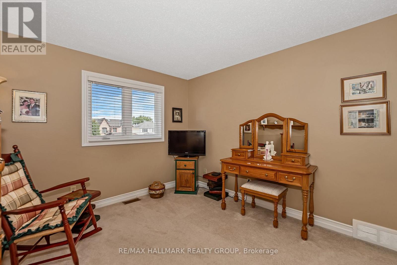 6586 Morningview Street, Ottawa, Ontario  K1C 6N9 - Photo 26 - X12960474