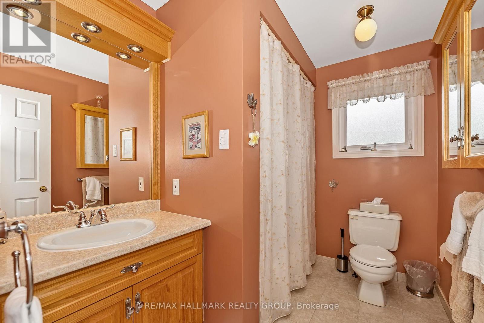 6586 Morningview Street, Ottawa, Ontario  K1C 6N9 - Photo 28 - X12960474