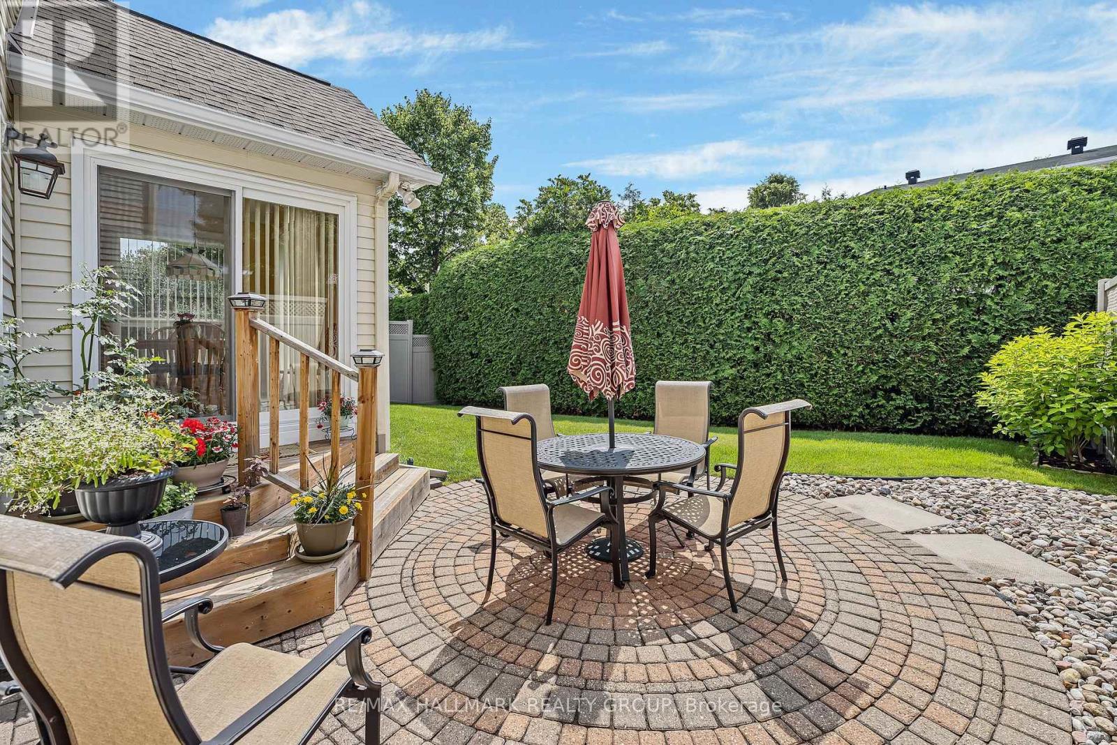 6586 Morningview Street, Ottawa, Ontario  K1C 6N9 - Photo 31 - X12960474