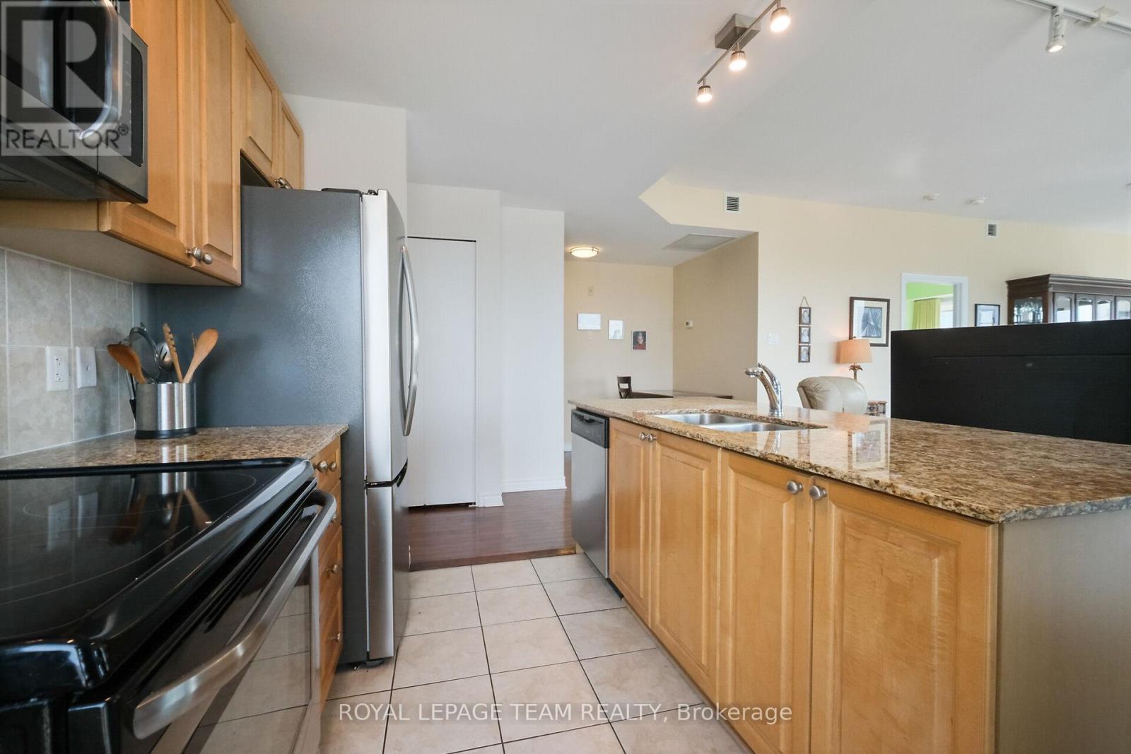 1004 - 200 Lett Street, Ottawa, Ontario  K1R 0A7 - Photo 15 - X12960600