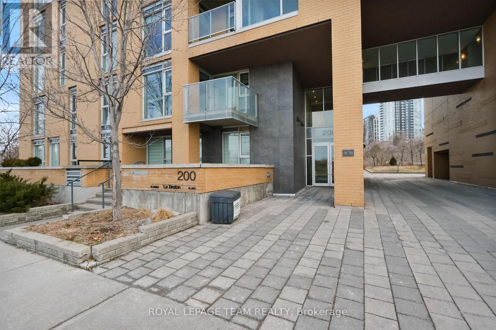 1004 - 200 Lett Street, Ottawa, Ontario  K1R 0A7 - Photo 2 - X12960600