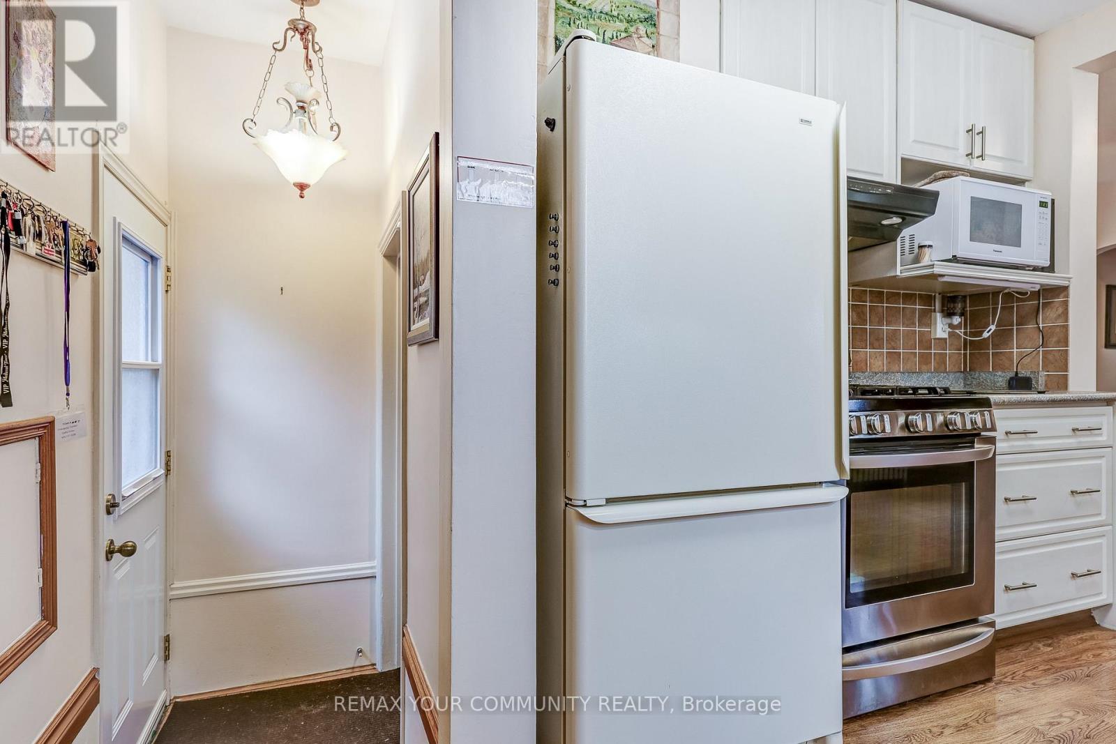 30 Dunning Avenue, Aurora, Ontario  L4G 6H7 - Photo 14 - N12960072