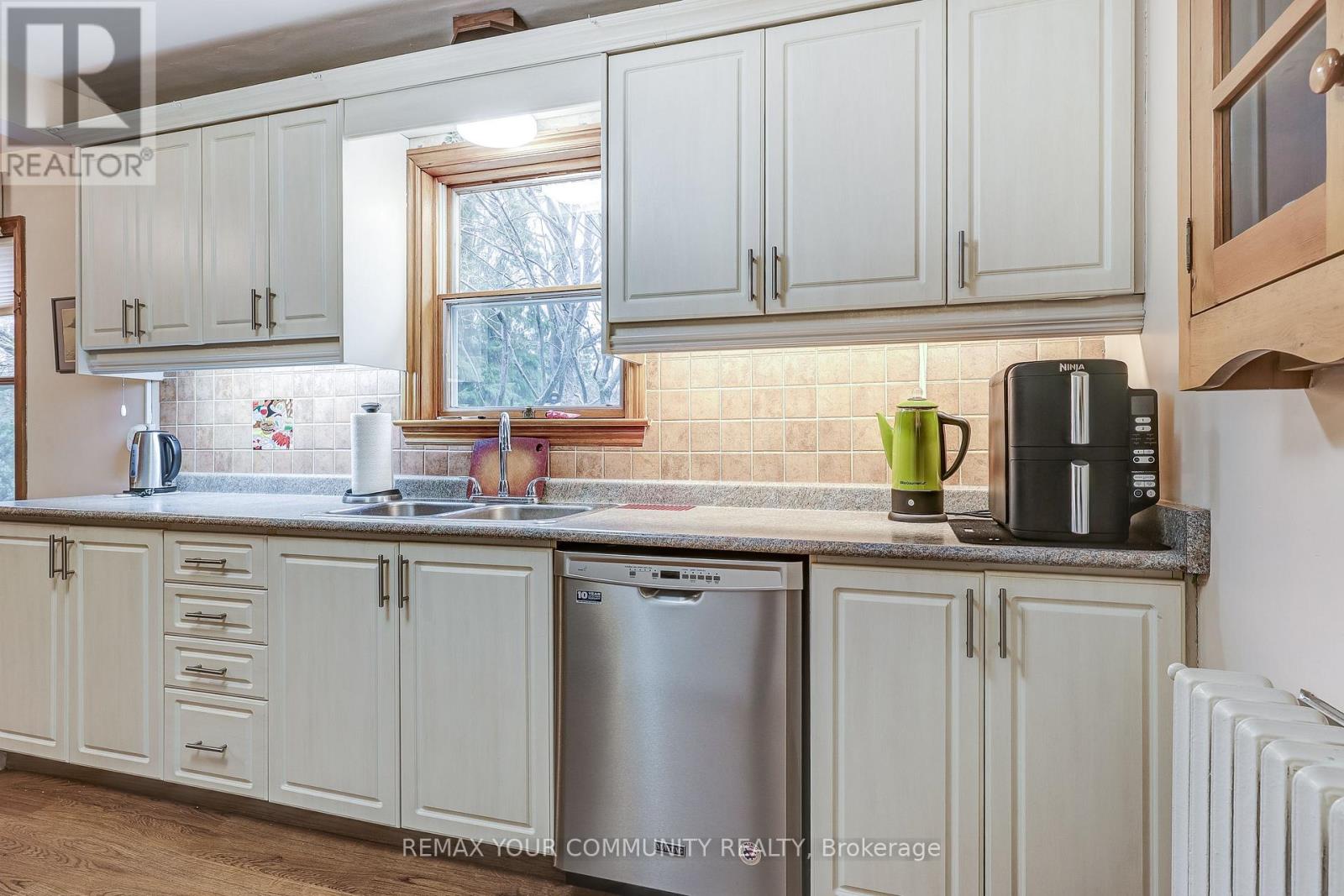 30 Dunning Avenue, Aurora, Ontario  L4G 6H7 - Photo 13 - N12960072