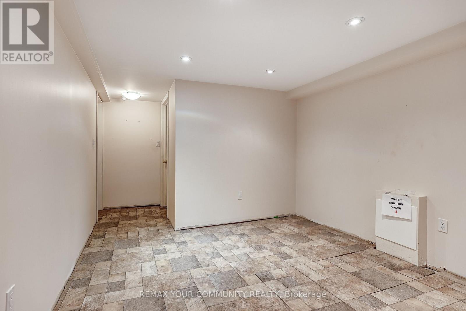 30 Dunning Avenue, Aurora, Ontario  L4G 6H7 - Photo 36 - N12960072