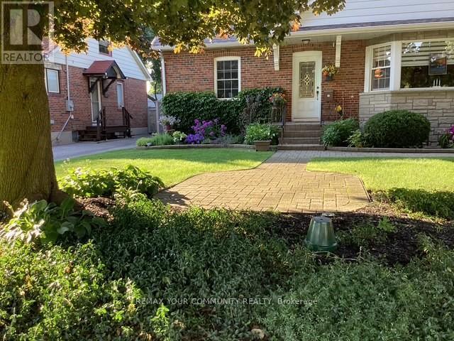 30 Dunning Avenue, Aurora, Ontario  L4G 6H7 - Photo 4 - N12960072