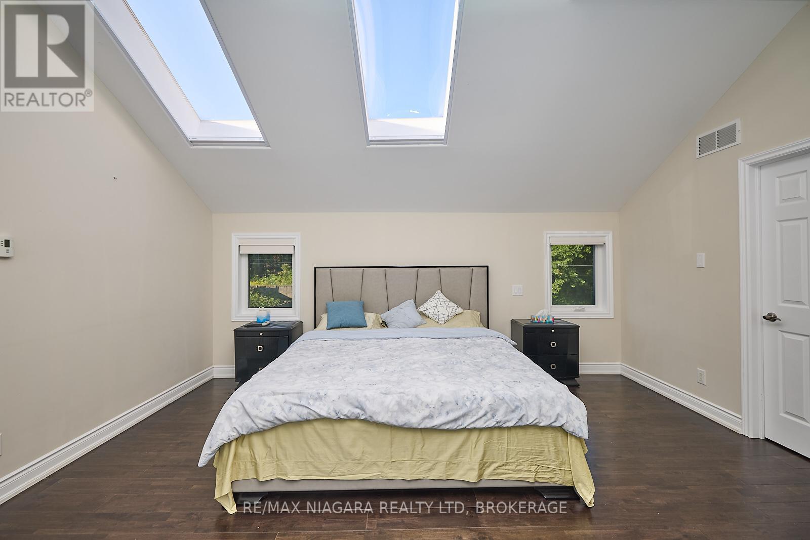 4229 Niagara River Parkway, Fort Erie, Ontario  L0S 1S0 - Photo 27 - X12960546