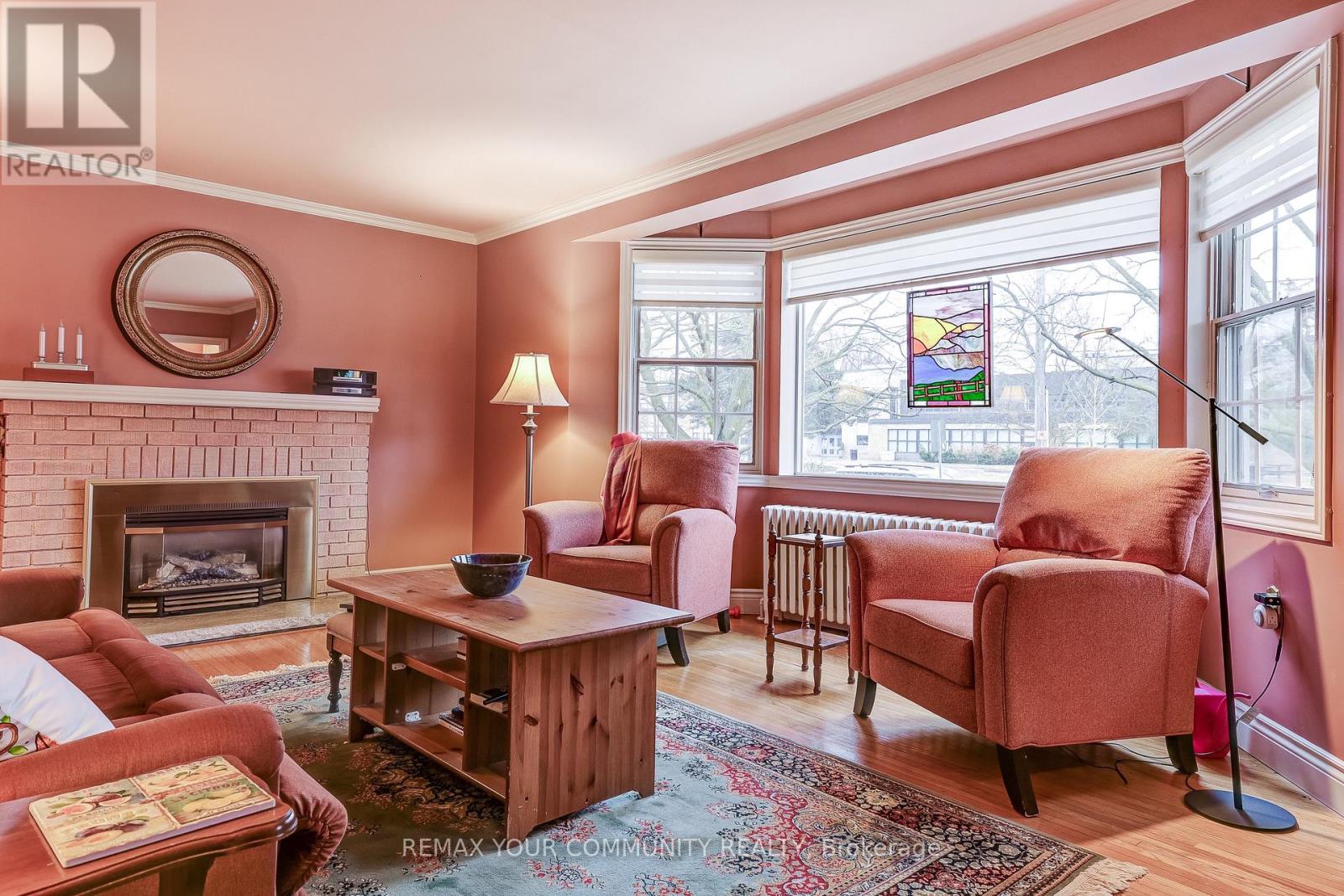 30 Dunning Avenue, Aurora, Ontario  L4G 6H7 - Photo 8 - N12960072