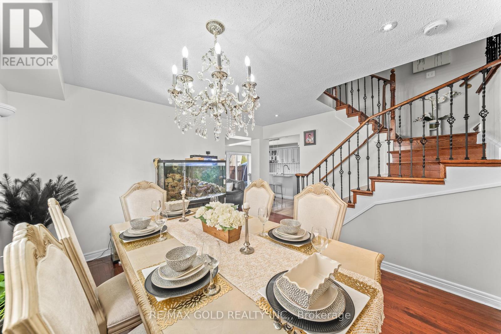 53 Linderwood Drive, Brampton, Ontario  L7A 1S4 - Photo 10 - W12917006