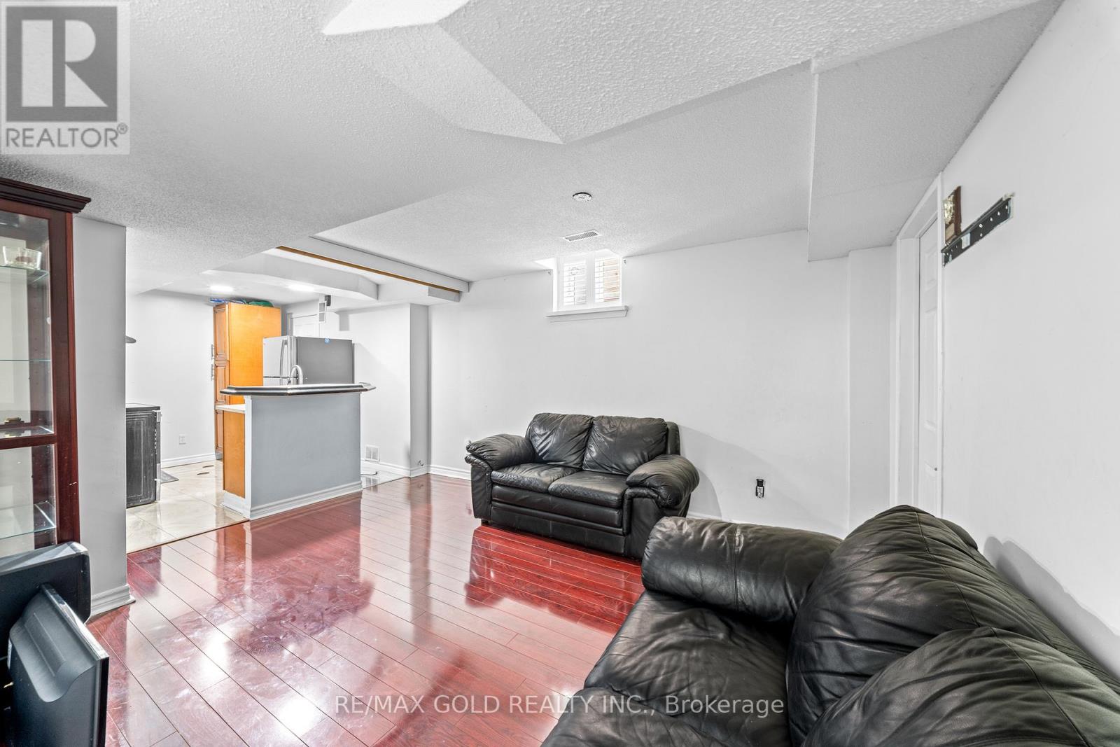 53 Linderwood Drive, Brampton, Ontario  L7A 1S4 - Photo 36 - W12917006