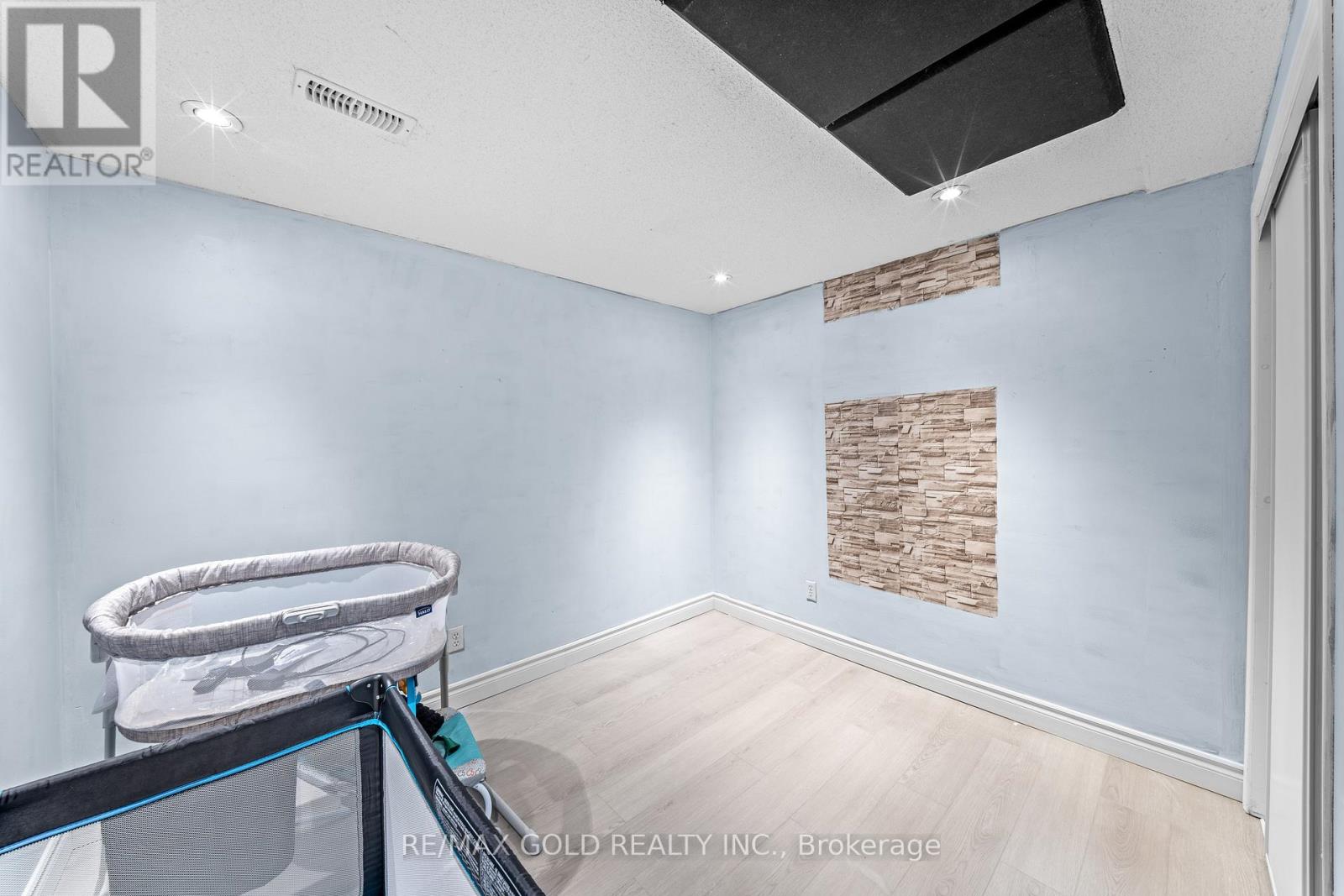 53 Linderwood Drive, Brampton, Ontario  L7A 1S4 - Photo 41 - W12917006