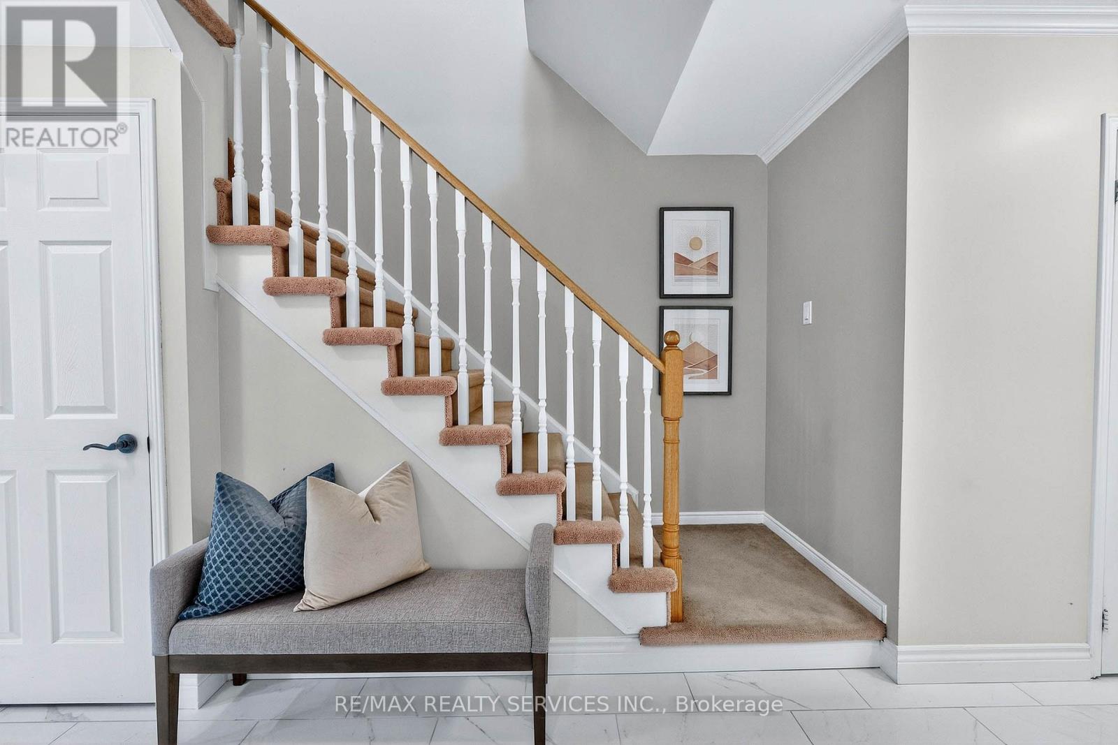 99 White Tail Crescent, Brampton, Ontario  L6Y 5B9 - Photo 17 - W12952570