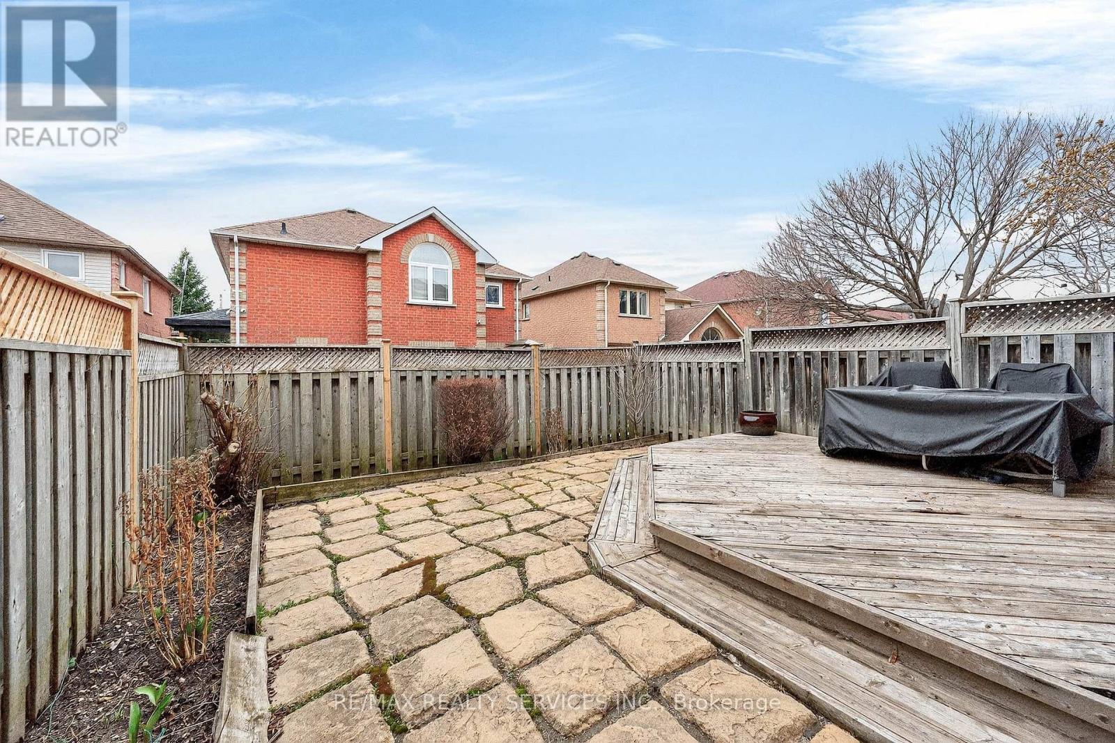 99 White Tail Crescent, Brampton, Ontario  L6Y 5B9 - Photo 36 - W12952570