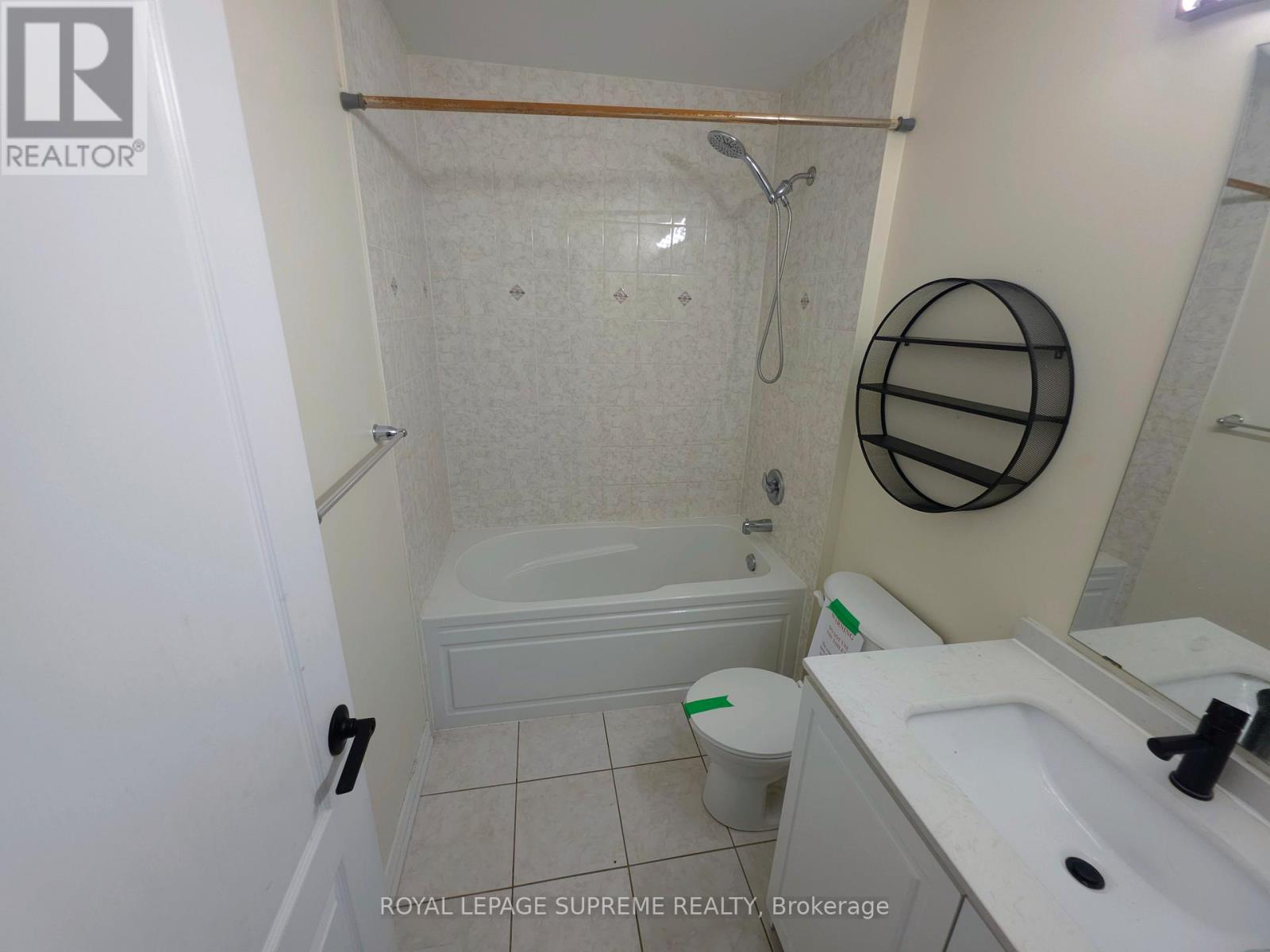 527 Vaughan Court, Milton, Ontario  L9T 8A7 - Photo 25 - W12953770