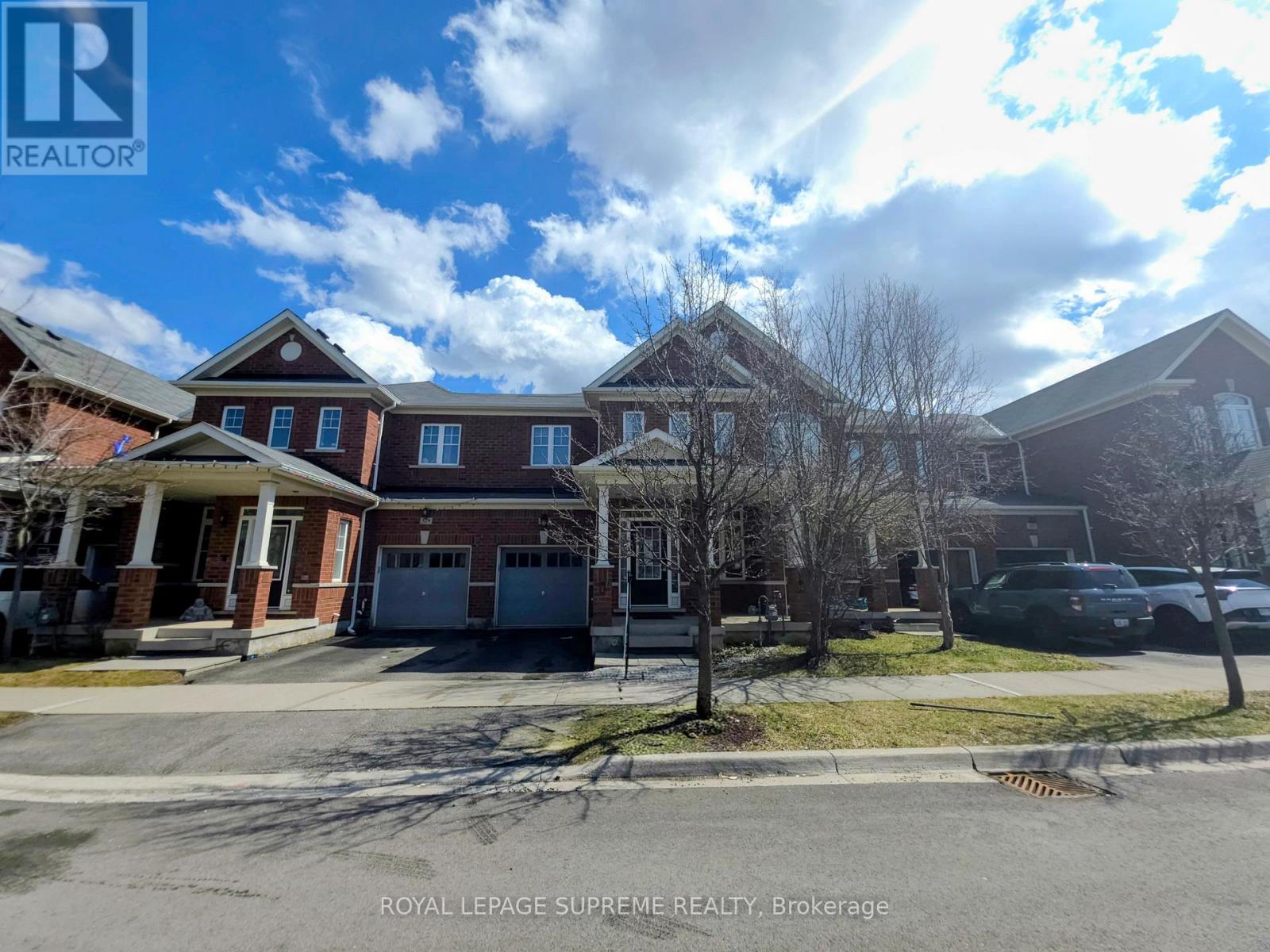 527 Vaughan Court, Milton, Ontario  L9T 8A7 - Photo 4 - W12953770