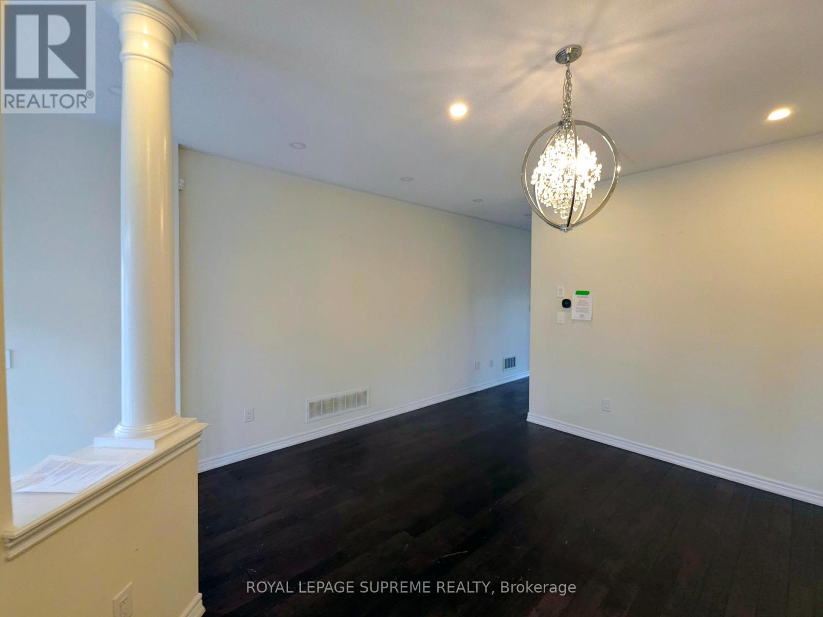 527 Vaughan Court, Milton, Ontario  L9T 8A7 - Photo 8 - W12953770