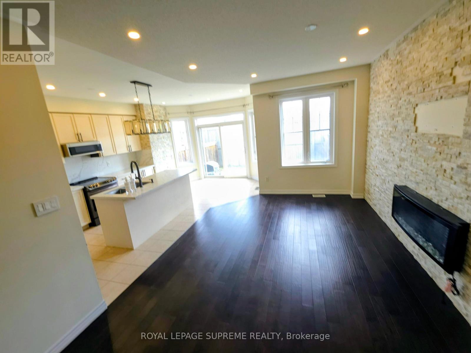 527 Vaughan Court, Milton, Ontario  L9T 8A7 - Photo 11 - W12953770