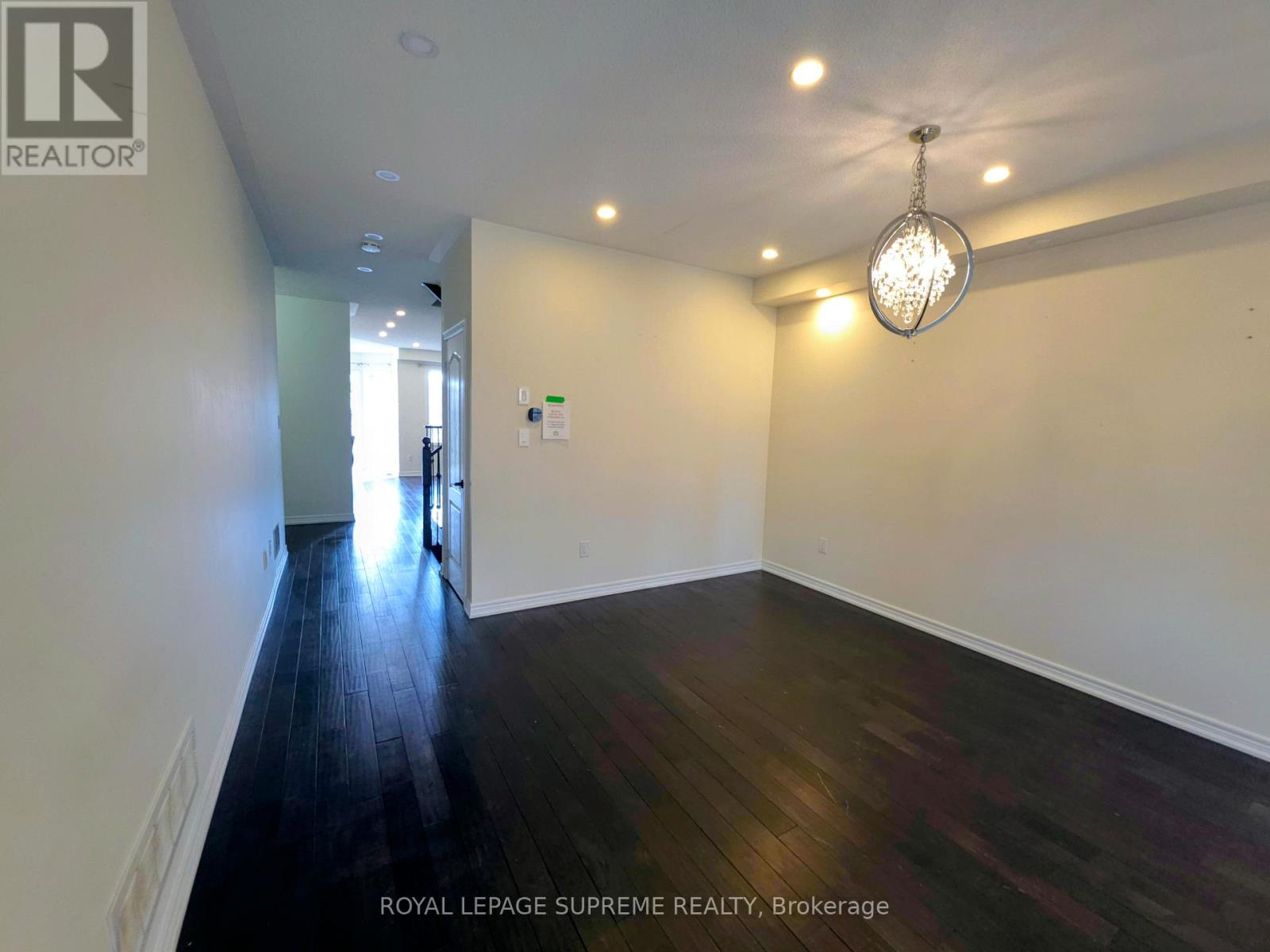 527 Vaughan Court, Milton, Ontario  L9T 8A7 - Photo 7 - W12953770