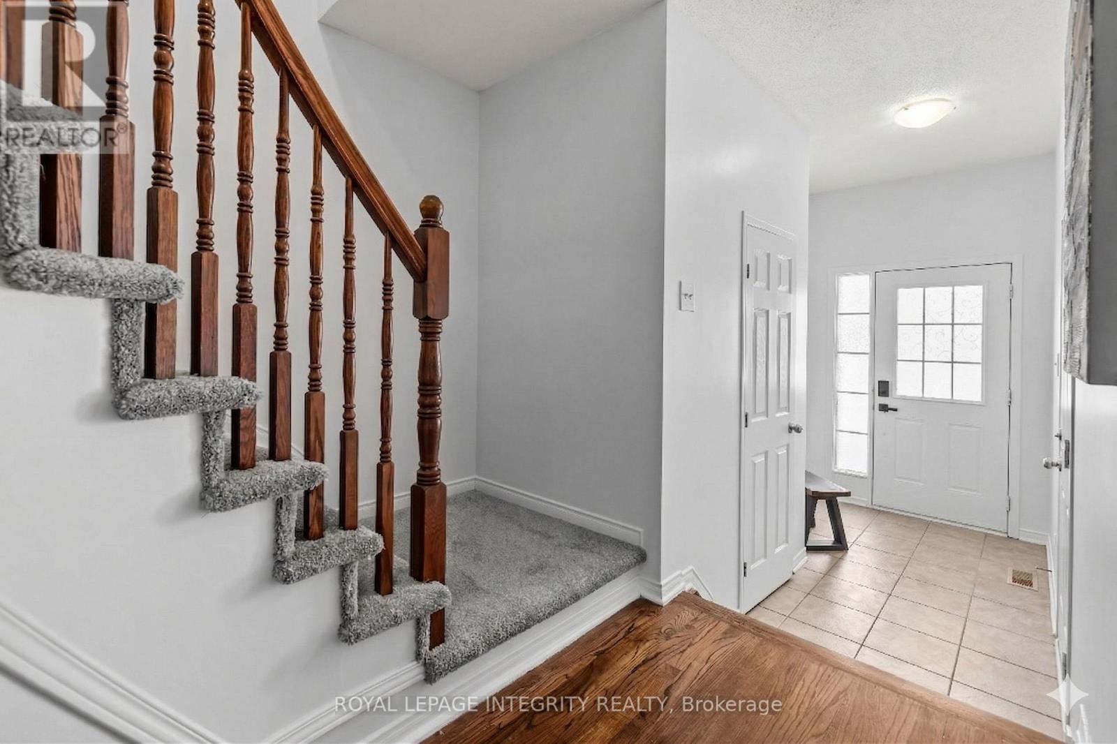 213 Opus Street, Ottawa, Ontario  K2S 0J2 - Photo 2 - X12953148