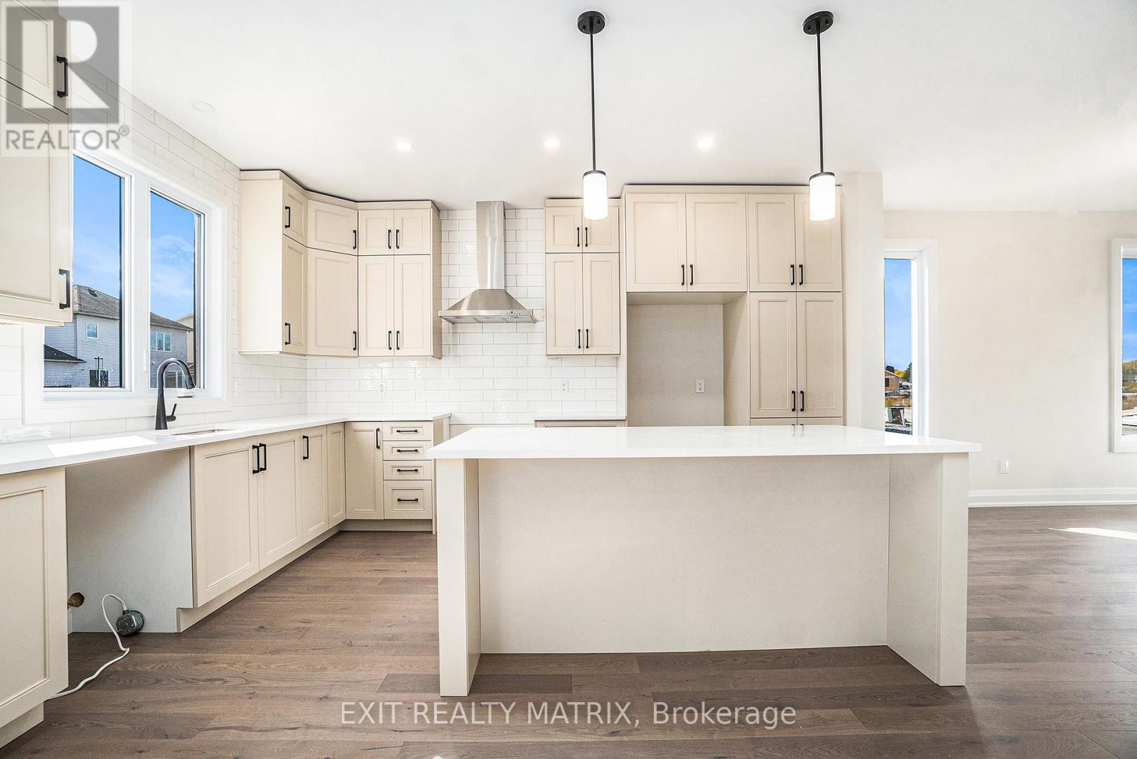 258 Sam Avenue, Russell, Ontario  K0A 1W0 - Photo 8 - X12703366