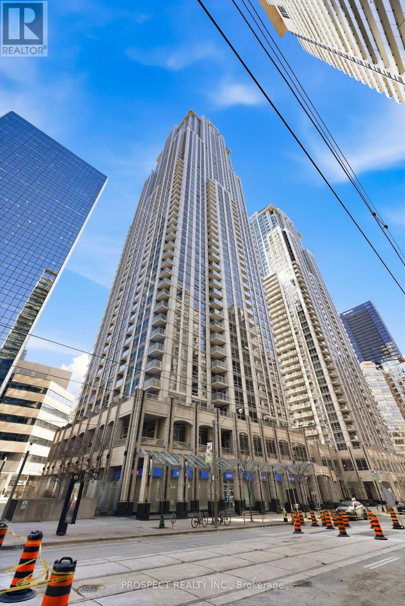 2411 - 763 BAY STREET, Toronto, Ontario