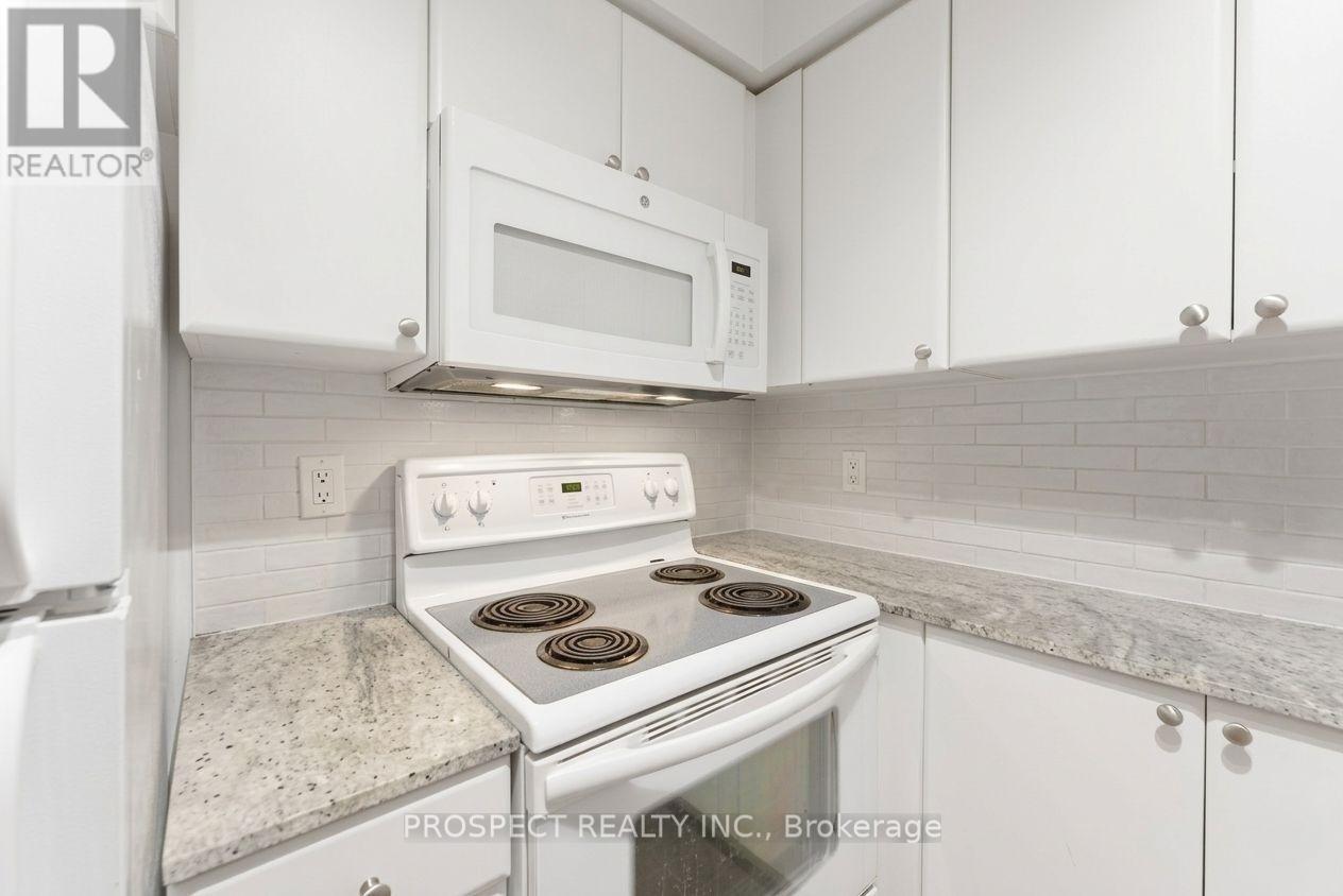 2411 - 763 Bay Street, Toronto, Ontario  M5G 2R3 - Photo 15 - C12960428