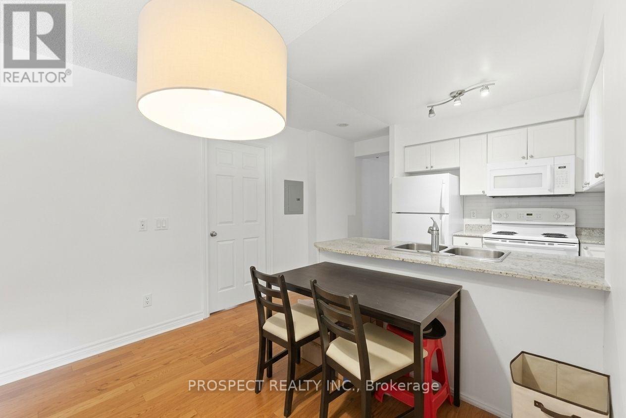 2411 - 763 Bay Street, Toronto, Ontario  M5G 2R3 - Photo 20 - C12960428