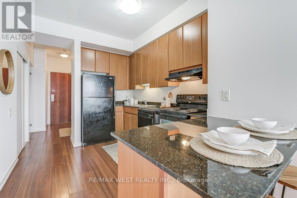 501 - 30 Canterbury Place, Toronto, Ontario  M2N 0B9 - Photo 6 - C12960462