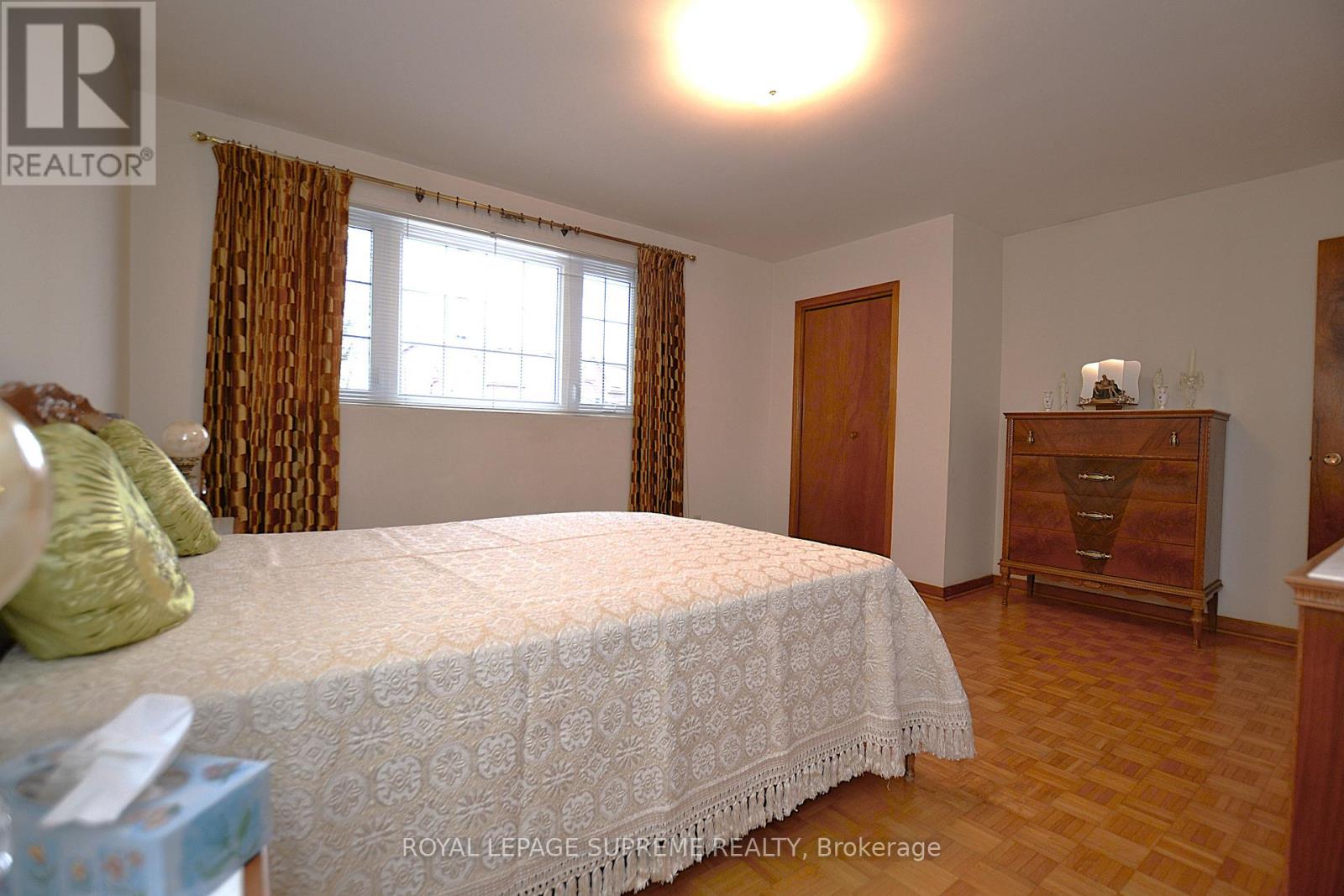 564 Christie Street, Toronto, Ontario  M6G 3E2 - Photo 12 - C12960470