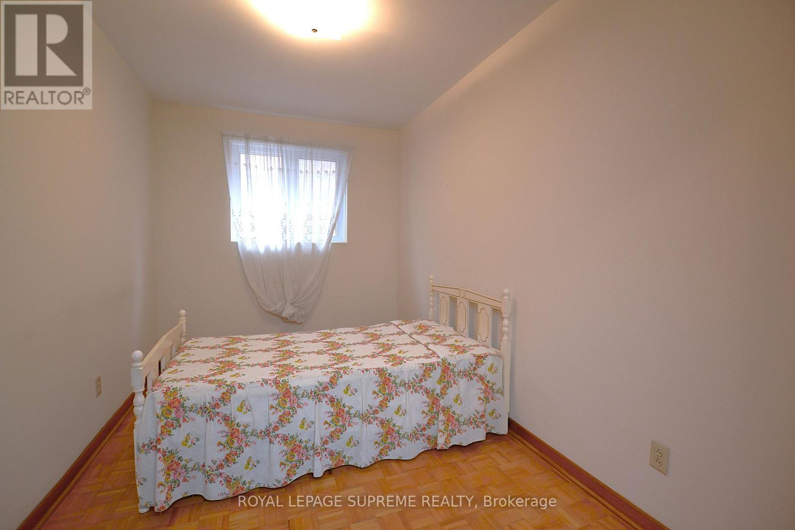 564 Christie Street, Toronto, Ontario  M6G 3E2 - Photo 14 - C12960470