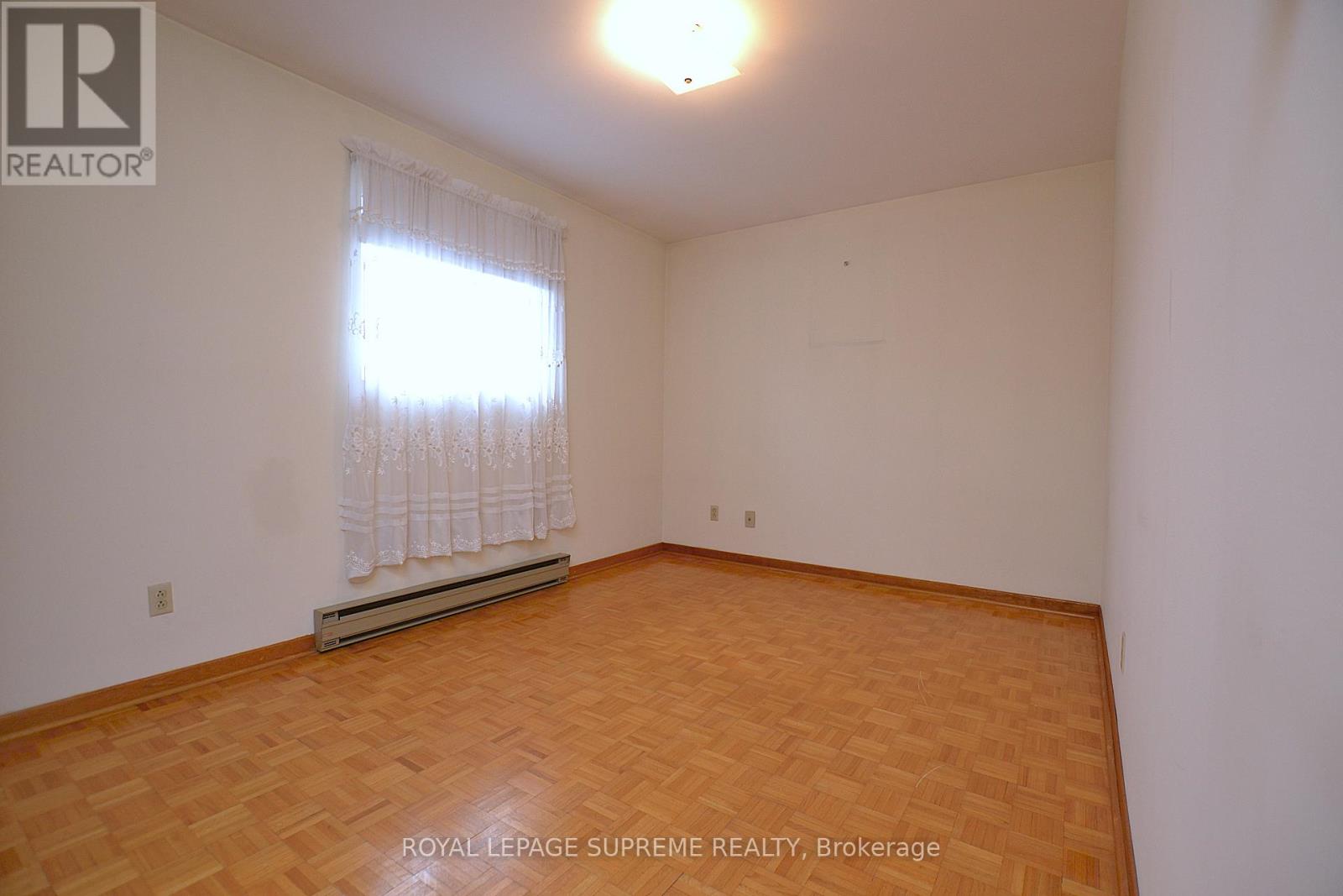 564 Christie Street, Toronto, Ontario  M6G 3E2 - Photo 16 - C12960470