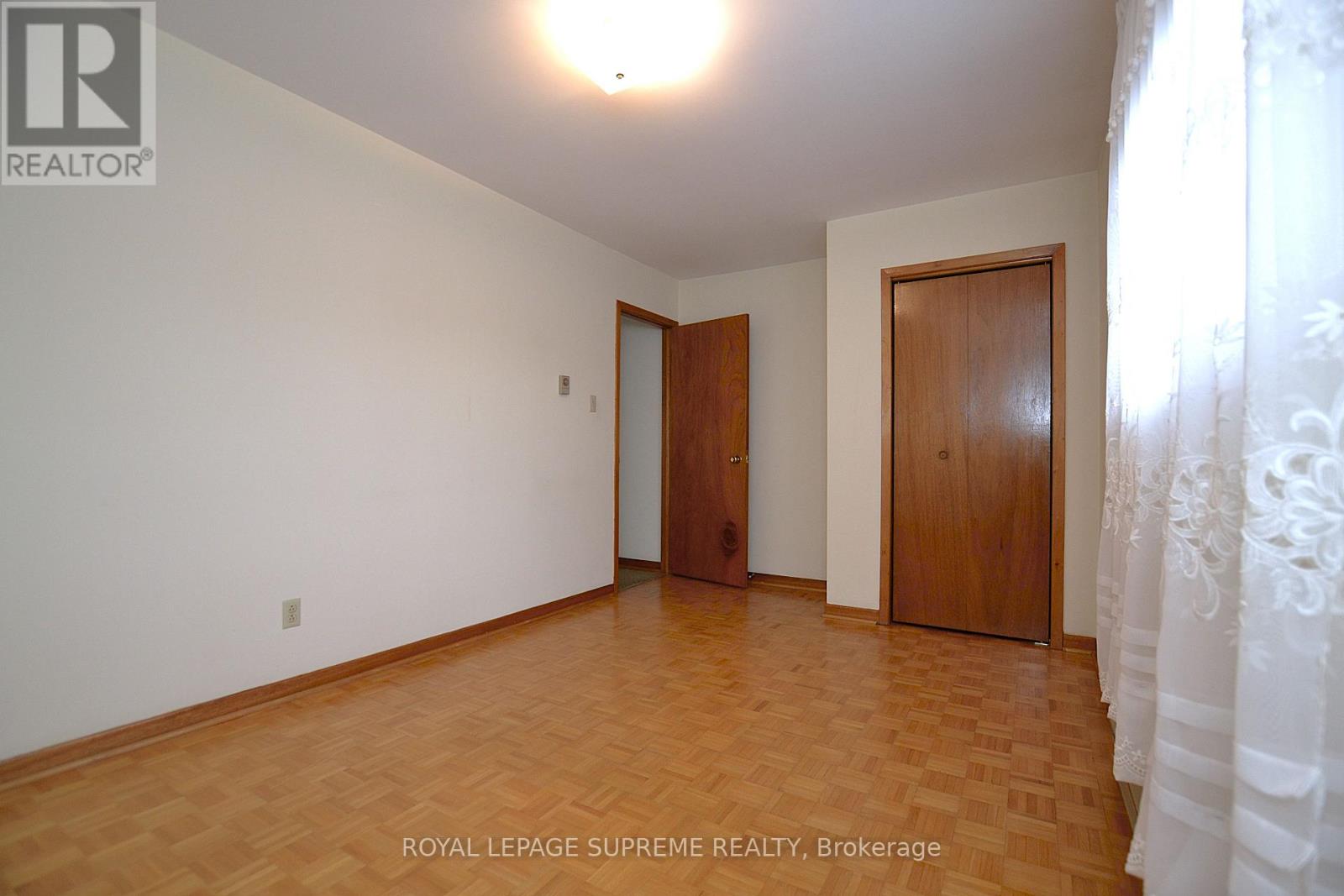 564 Christie Street, Toronto, Ontario  M6G 3E2 - Photo 17 - C12960470