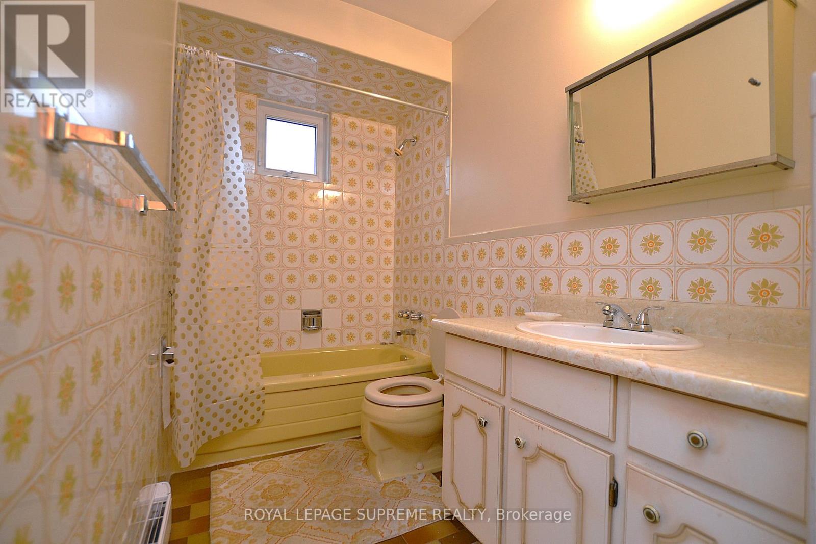 564 Christie Street, Toronto, Ontario  M6G 3E2 - Photo 18 - C12960470