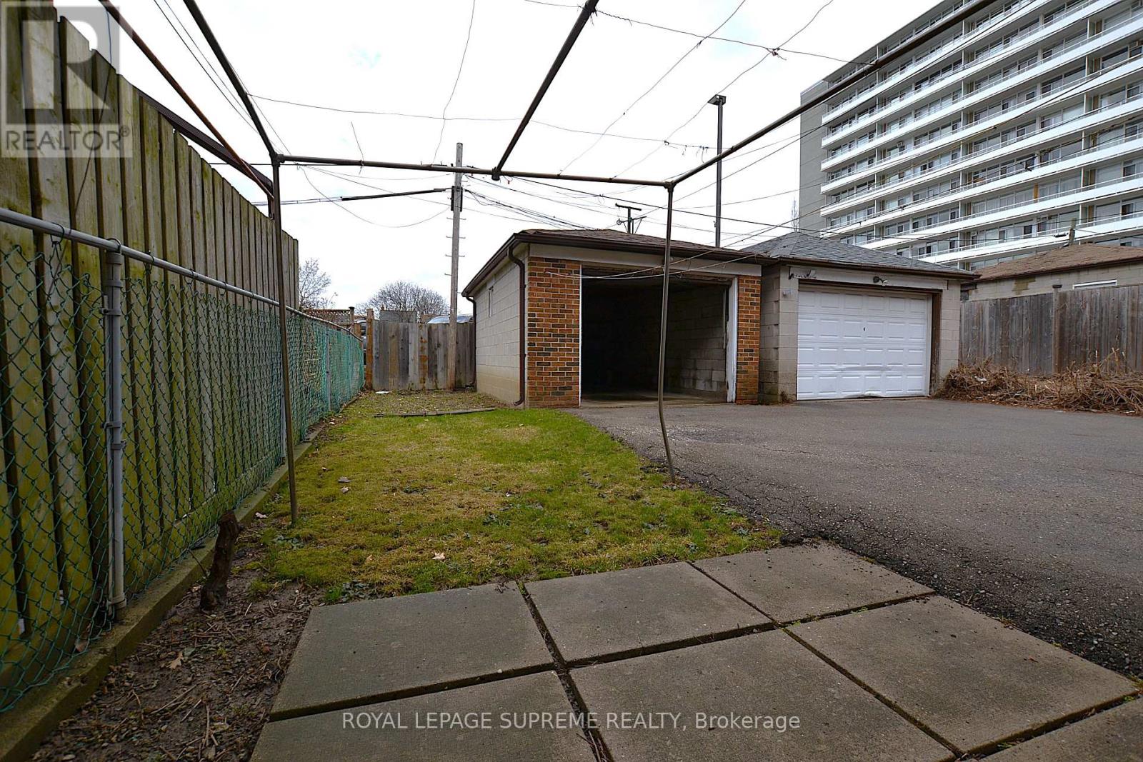 564 Christie Street, Toronto, Ontario  M6G 3E2 - Photo 24 - C12960470