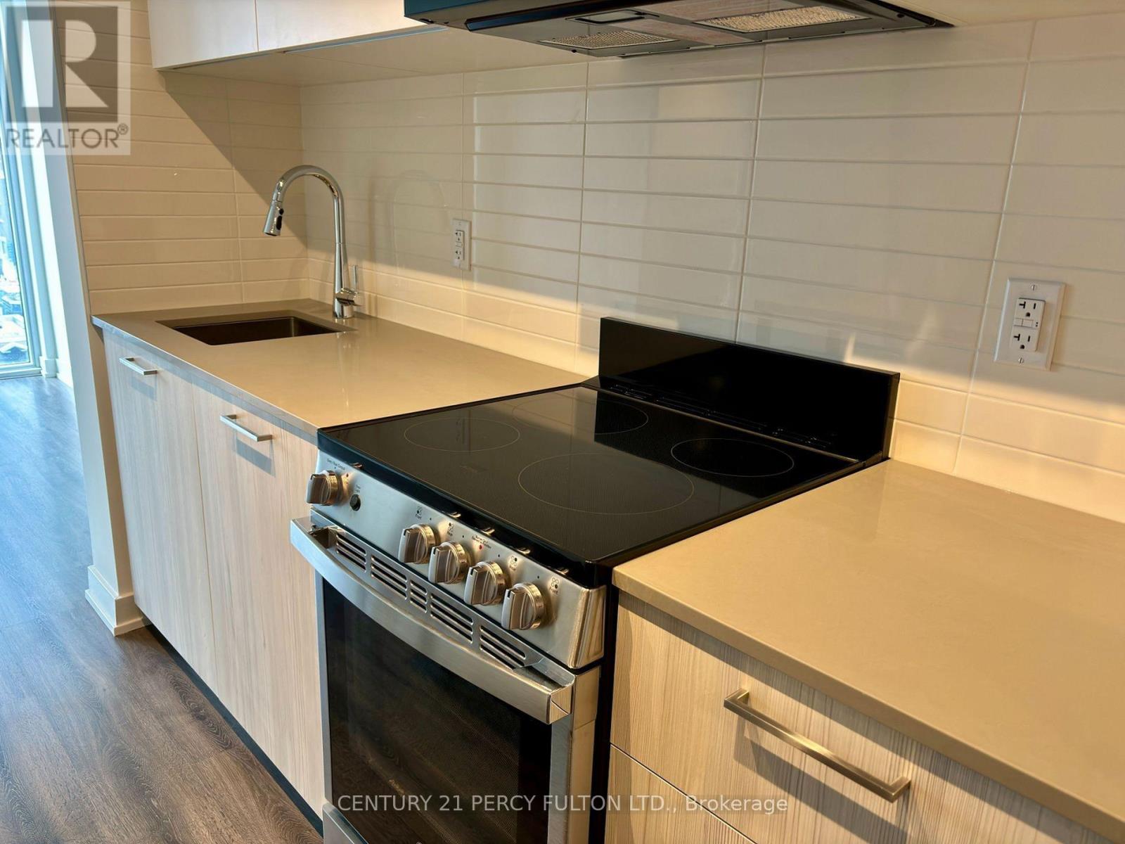 802 - 65 Mutual Street, Toronto, Ontario  M5B 2A9 - Photo 4 - C12960576