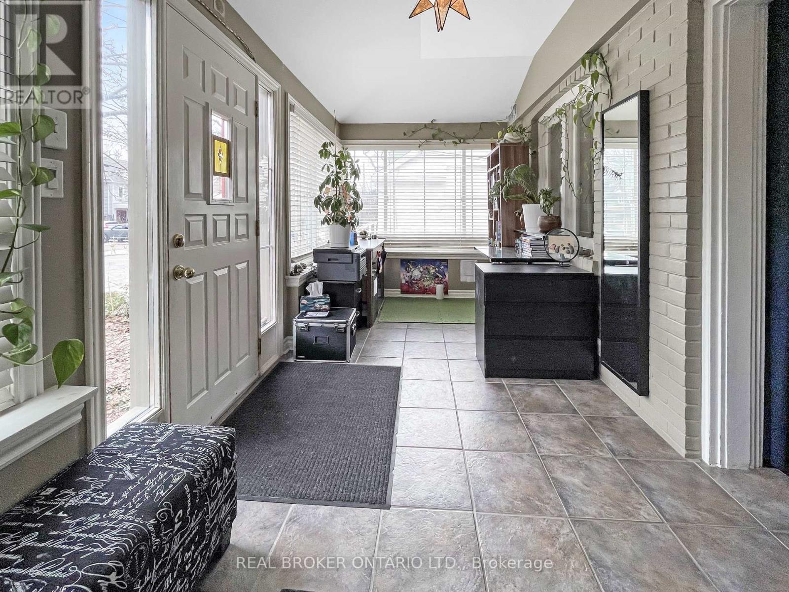 80 Courcelette Road, Toronto, Ontario  M1N 2T2 - Photo 6 - E12960460