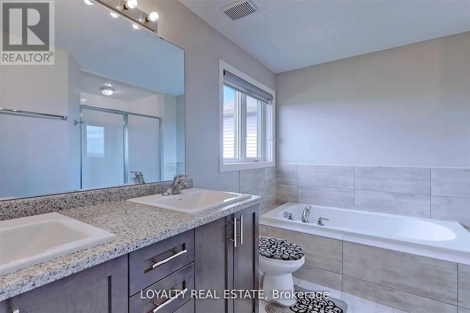 127 Yacht Drive, Clarington, Ontario  L1C 4A7 - Photo 14 - E12960468