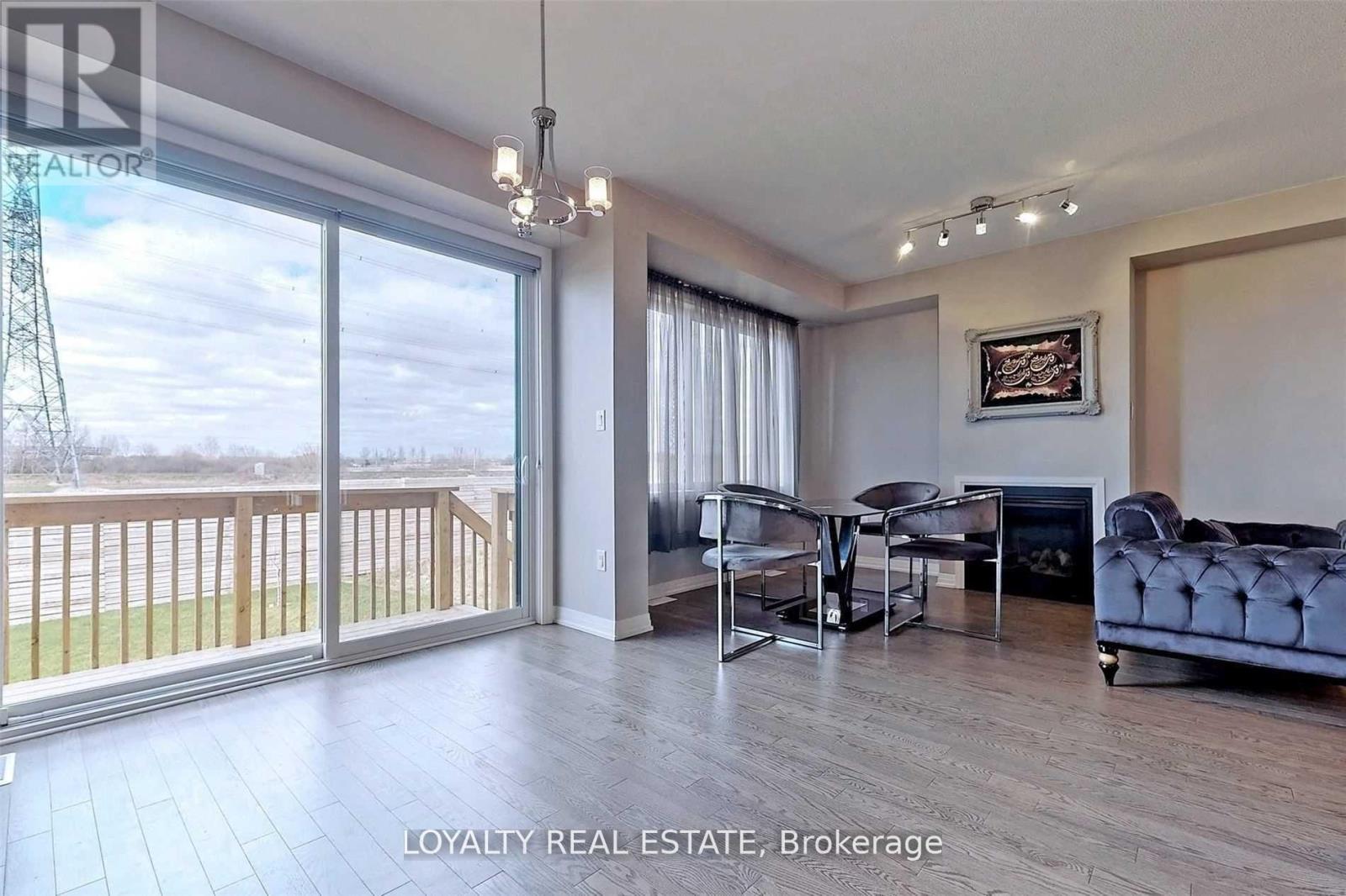 127 Yacht Drive, Clarington, Ontario  L1C 4A7 - Photo 5 - E12960468