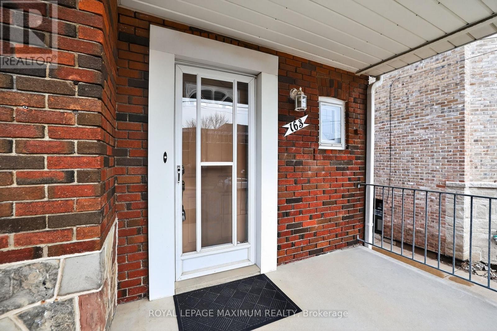 163 Durant Avenue, Toronto, Ontario  M4J 4W4 - Photo 2 - E12960526