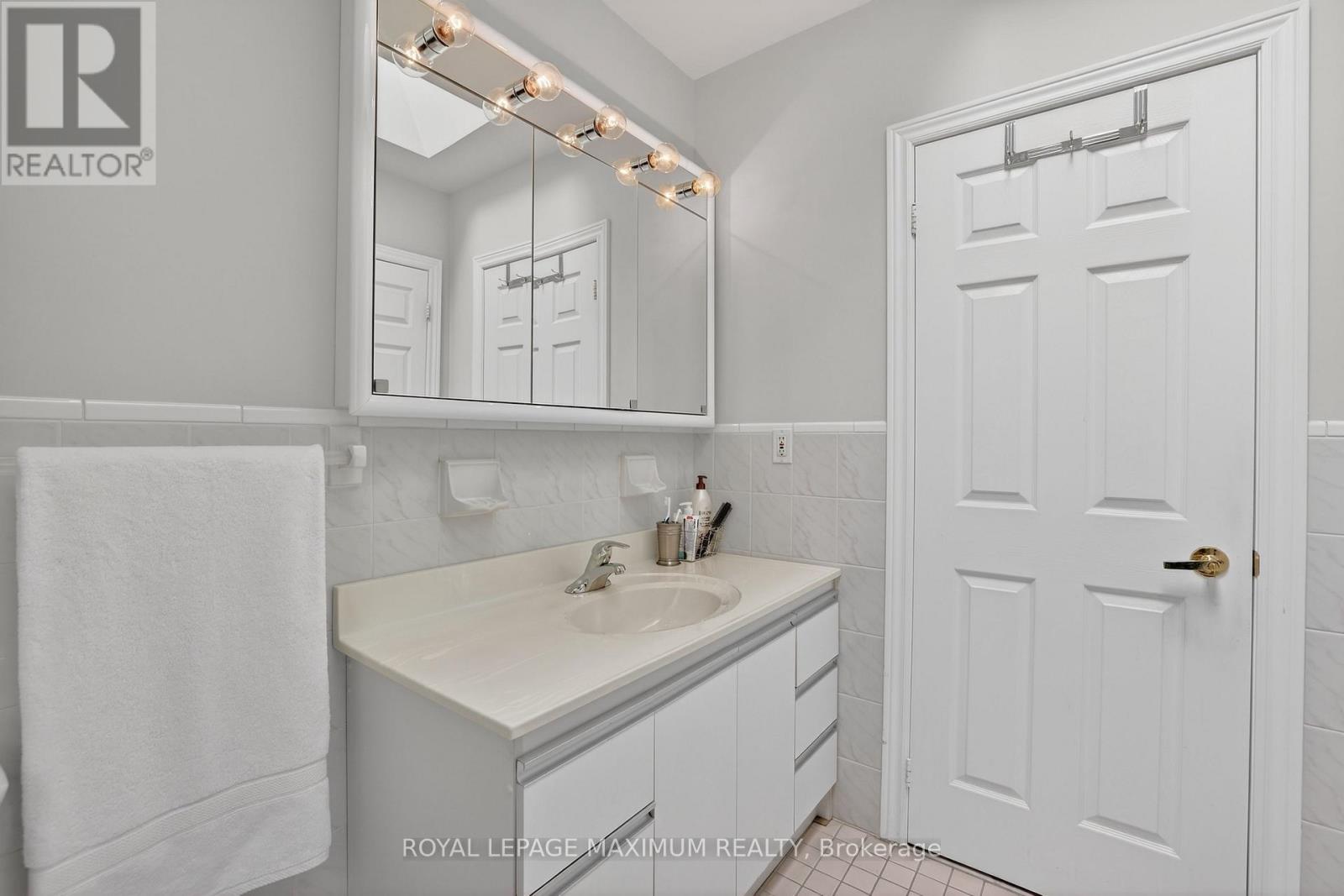 163 Durant Avenue, Toronto, Ontario  M4J 4W4 - Photo 22 - E12960526