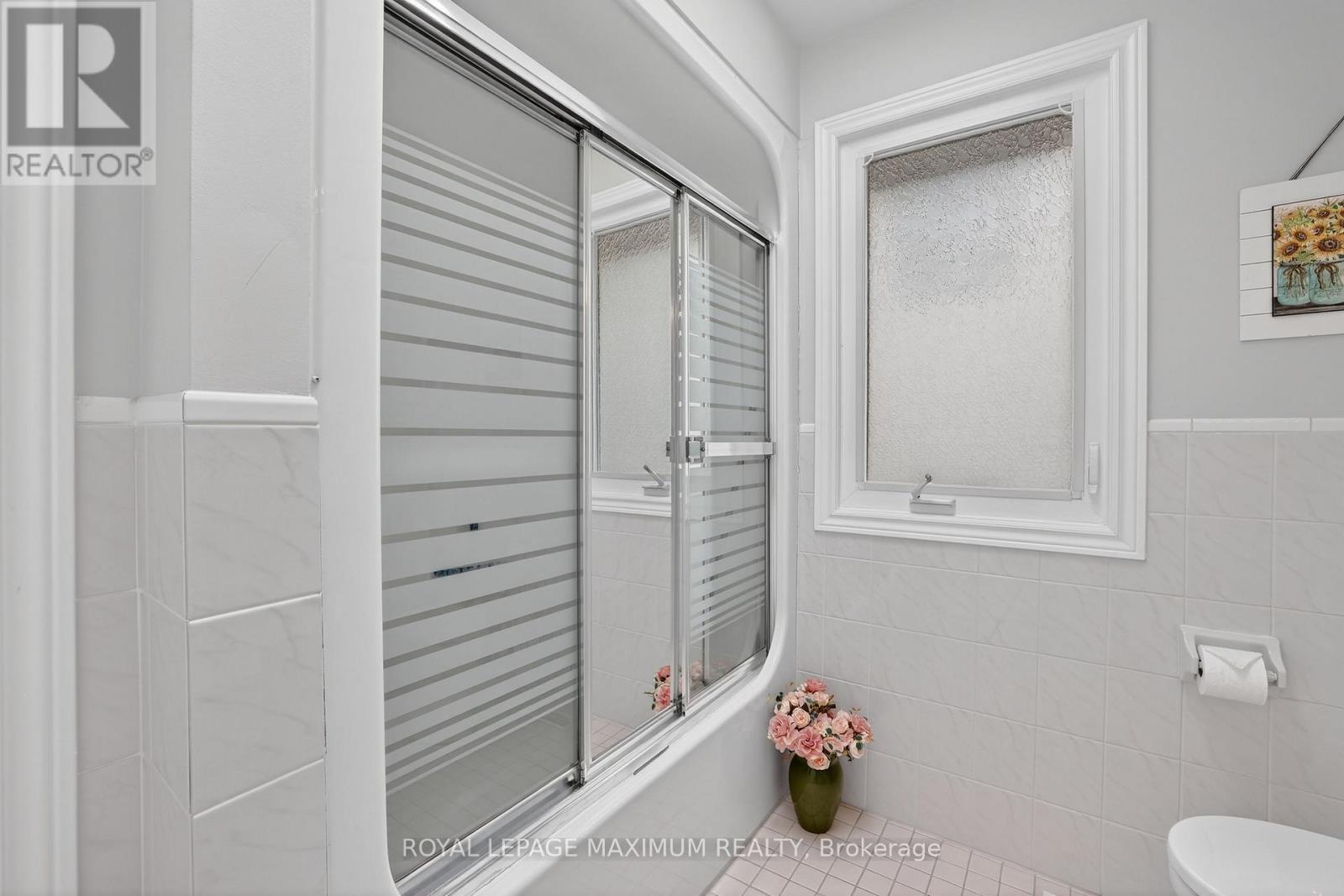 163 Durant Avenue, Toronto, Ontario  M4J 4W4 - Photo 23 - E12960526