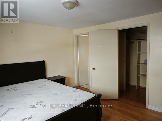 28 Harringay Crescent, Toronto, Ontario  M1W 1Z3 - Photo 3 - E12960540