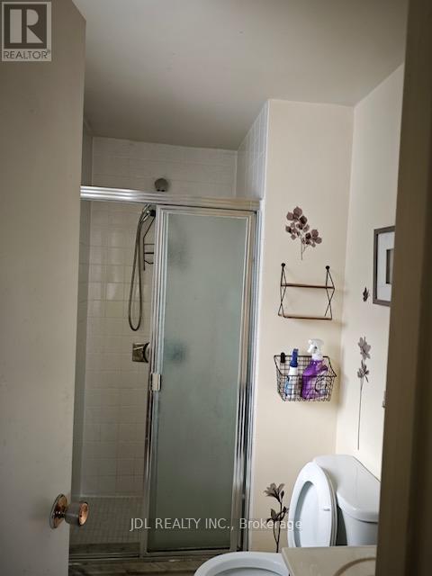 28 Harringay Crescent, Toronto, Ontario  M1W 1Z3 - Photo 7 - E12960540