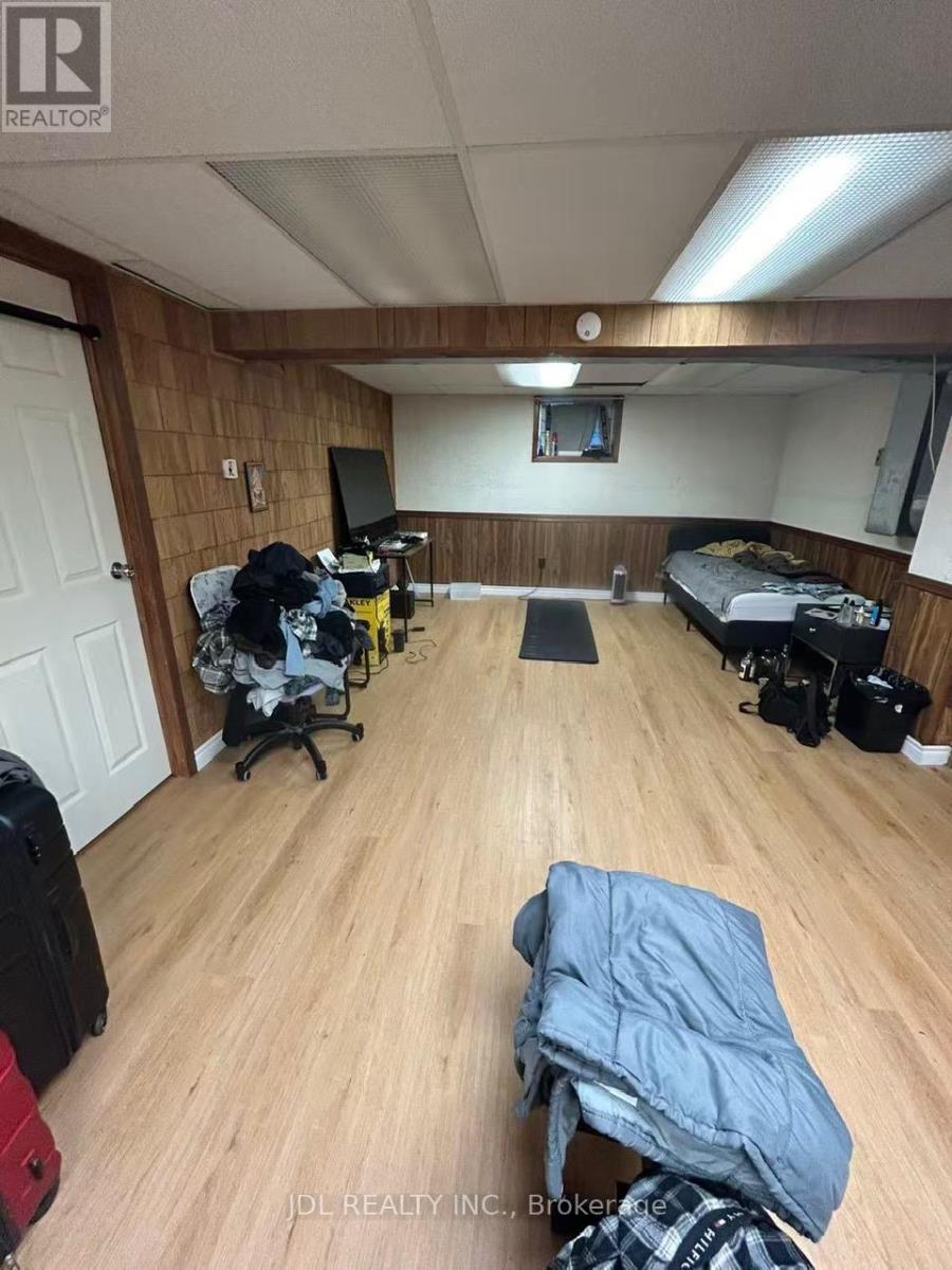 28 Harringay Crescent, Toronto, Ontario  M1W 1Z3 - Photo 8 - E12960540