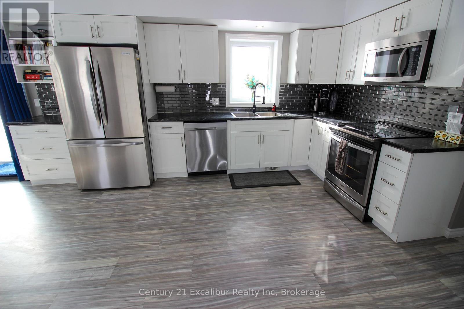 7104 6th Line, Centre Wellington, Ontario  N0B 1J0 - Photo 4 - X12765788