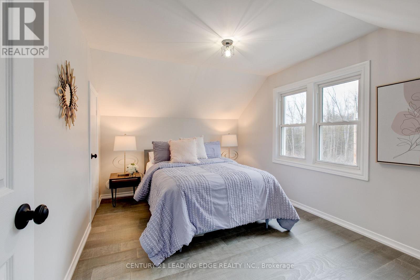 237 Boyers Road, Georgina, Ontario  L4P 3C8 - Photo 17 - N12960444