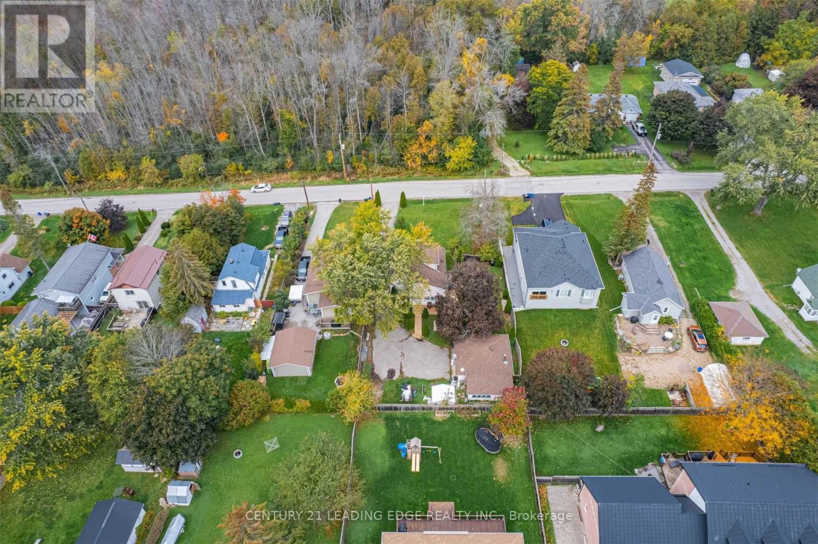 237 Boyers Road, Georgina, Ontario  L4P 3C8 - Photo 32 - N12960444